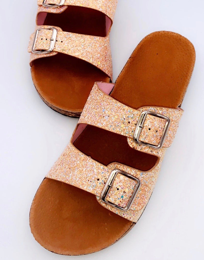 women sandals 